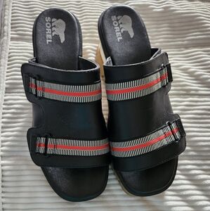 Sorel Women's‎ Black Platform Sandals with Red and Silver Accents Size 9